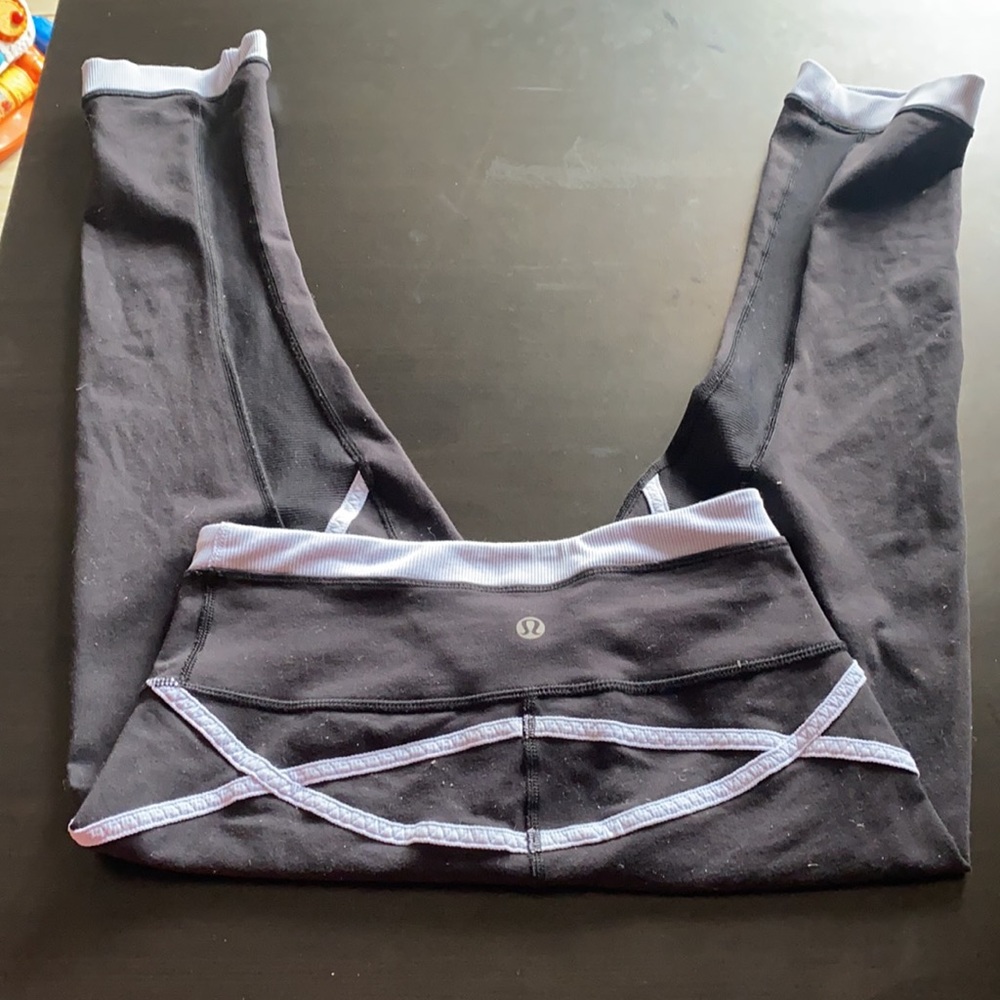 Lululemon - Picture 3 of 3